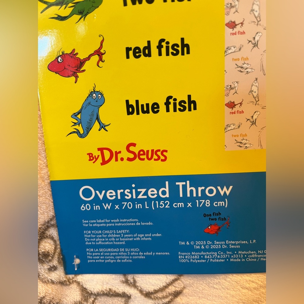 Dr. Seuss One Fish Two Fish Red Fish Blue Fish Throw Blanket - Picture 3 of 4